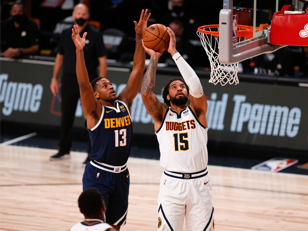 5月4日季后赛焦点战:快船对阵掘金 从数据来看,快船在外线投射上略占优势,而